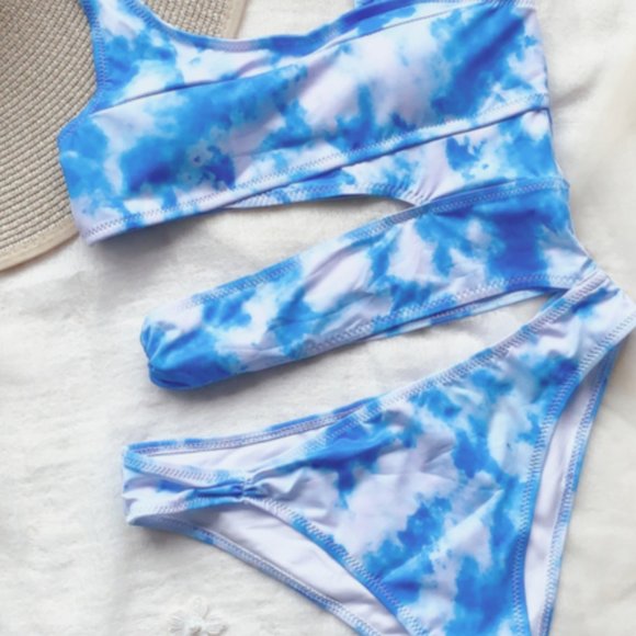 😍Reserved 😍 LAST 1 - Blue Tie Dye Cloud Swim Med - Picture 6 of 7